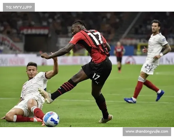 意甲最佳进球之争 吉鲁与莱奥各自精彩瞬间对比分析